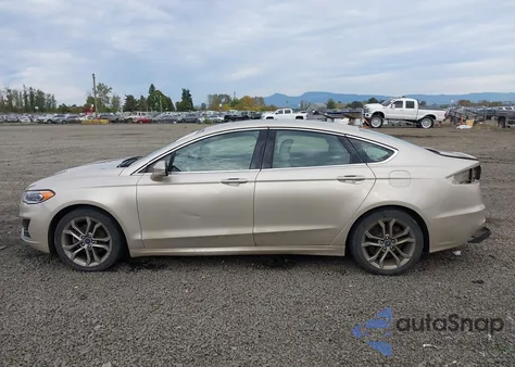 2019 Ford Fusion Sel z USA, uszkodzony, nr VIN 3FA6P0CD2KR256301